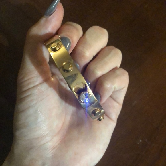 Michael Kors bangle bracelet in rose gold - Picture 3 of 3